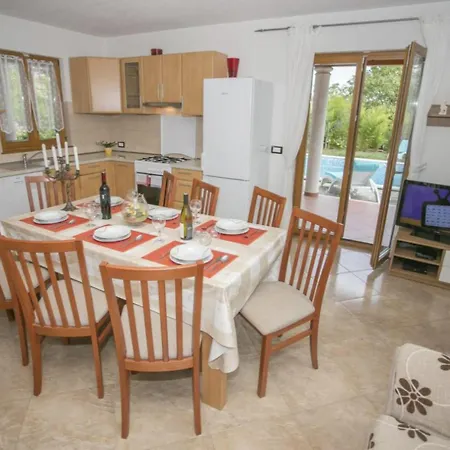Сasa de vacaciones Valmonida By Interhome Labinci