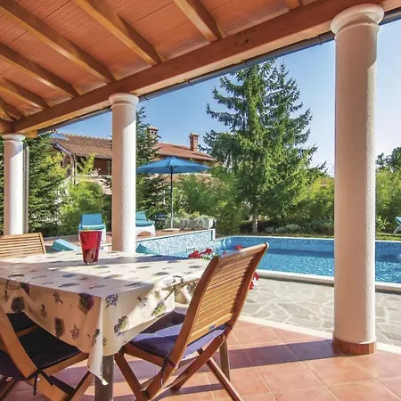Valmonida By Interhome Labinci