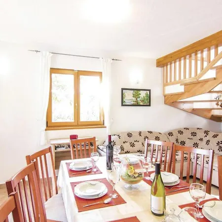 Valmonida By Interhome Labinci