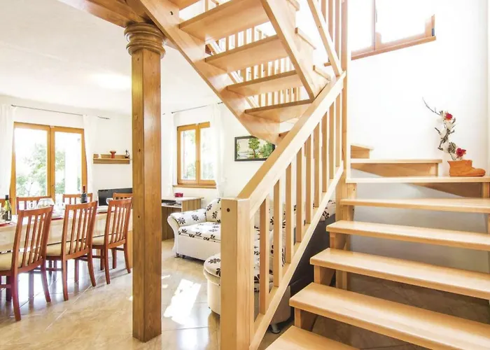Valmonida By Interhome Labinci